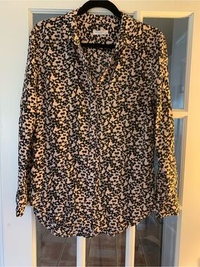 Equipment silk blouse size M pale pink black patterned button up